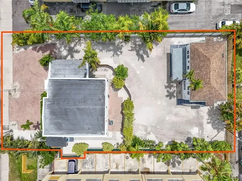 340 NE 125th Street North Miami FL 33161