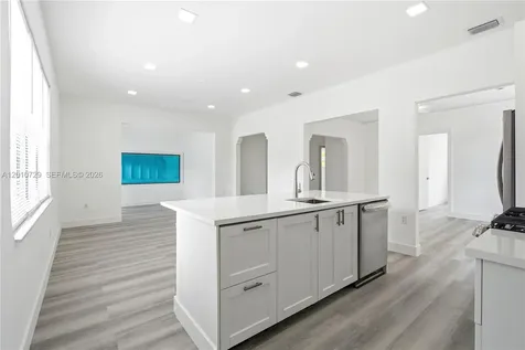 340 NE 125th Street North Miami FL 33161