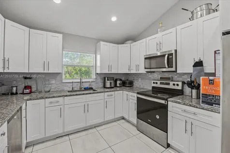 115 SW Glenwood Drive Port St. Lucie FL 34984