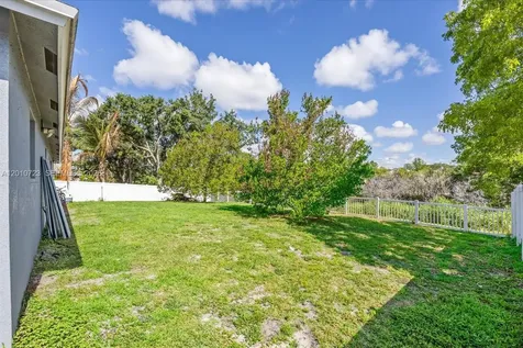 115 SW Glenwood Drive Port St. Lucie FL 34984
