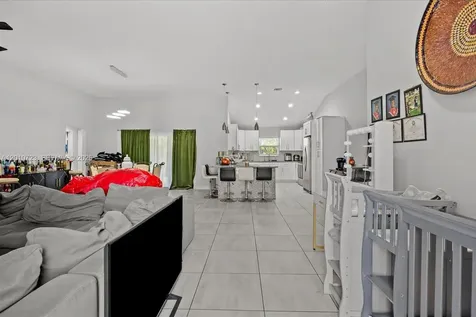 115 SW Glenwood Drive Port St. Lucie FL 34984