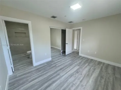 205 NW 159th Street Miami FL 33169