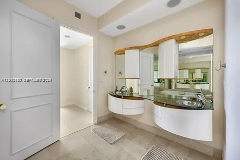 18101 Collins Avenue Sunny Isles Beach FL 33160