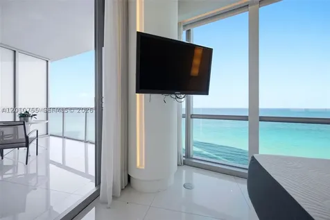17121 Collins Avenue Sunny Isles Beach FL 33160