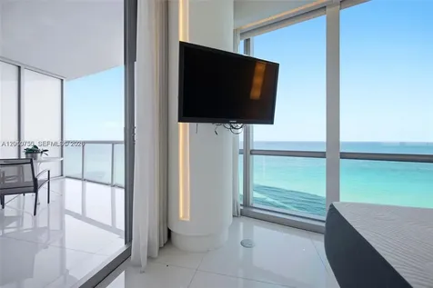 17121 Collins Avenue Sunny Isles Beach FL 33160