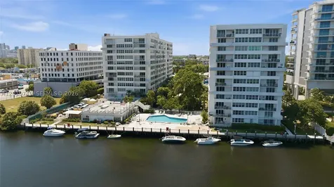 1160 N Federal Highway Fort Lauderdale FL 33304