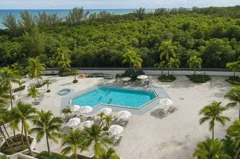 100 Bayview Drive Sunny Isles Beach FL 33160