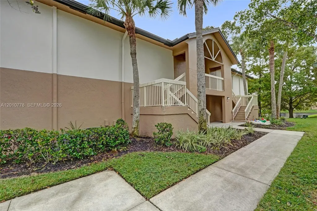 9901 Westview Drive Coral Springs FL 33076