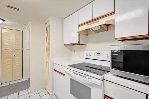 9901 Westview Drive Coral Springs FL 33076