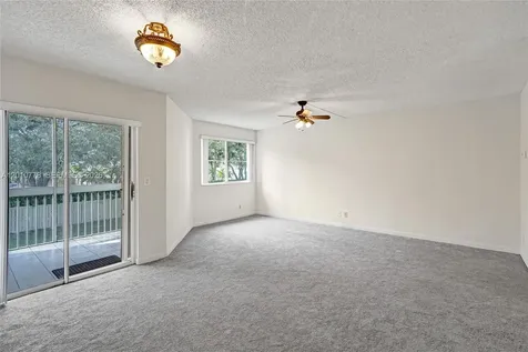 9901 Westview Drive Coral Springs FL 33076