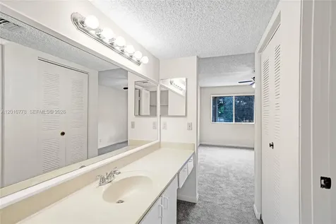 9901 Westview Drive Coral Springs FL 33076