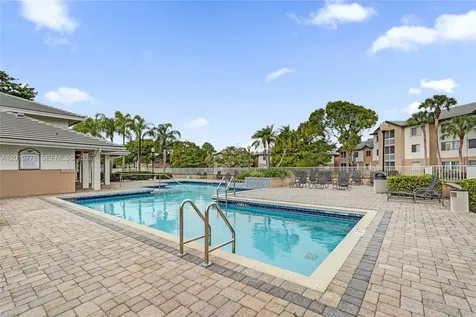 9901 Westview Drive Coral Springs FL 33076
