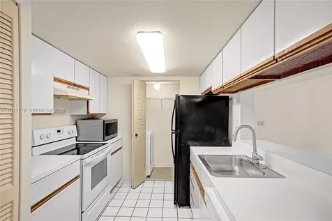 9901 Westview Drive Coral Springs FL 33076