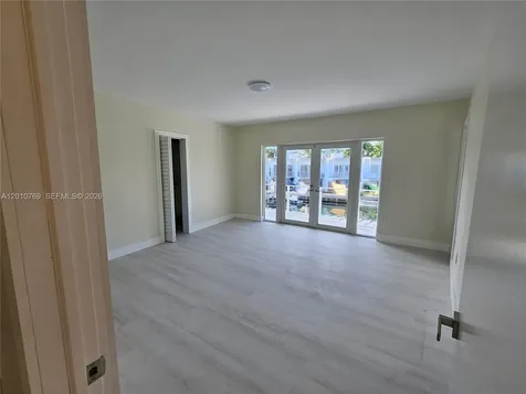 834 Raymond Street Miami Beach FL 33141