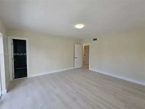 834 Raymond Street Miami Beach FL 33141