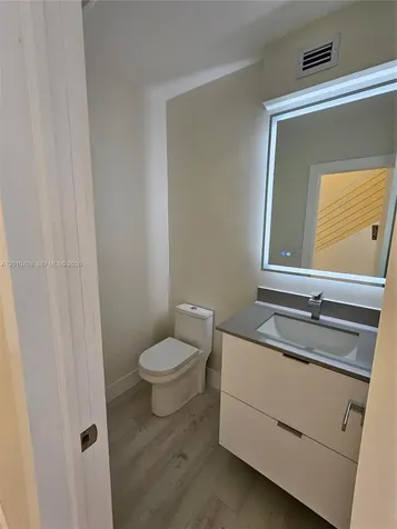 834 Raymond Street Miami Beach FL 33141