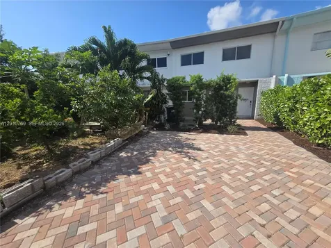 834 Raymond Street Miami Beach FL 33141
