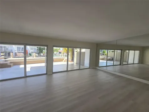 834 Raymond Street Miami Beach FL 33141