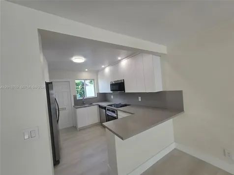 834 Raymond Street Miami Beach FL 33141