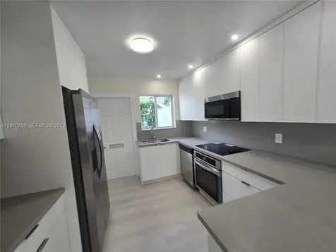 834 Raymond Street Miami Beach FL 33141
