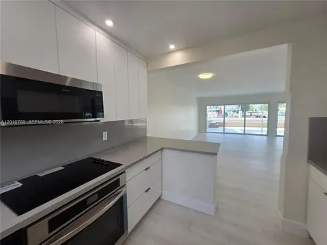 834 Raymond Street Miami Beach FL 33141