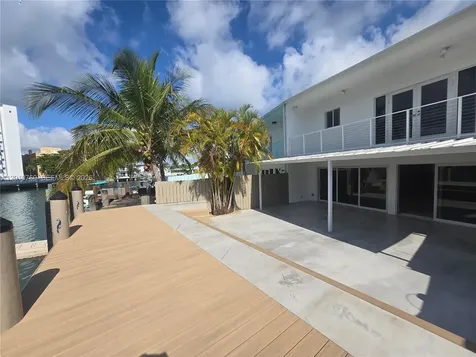 834 Raymond Street Miami Beach FL 33141