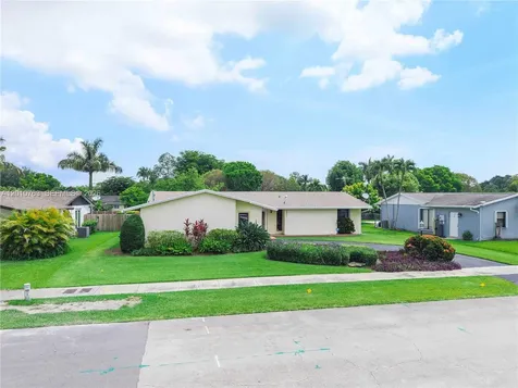 18535 SW 90th Court Cutler Bay FL 33157
