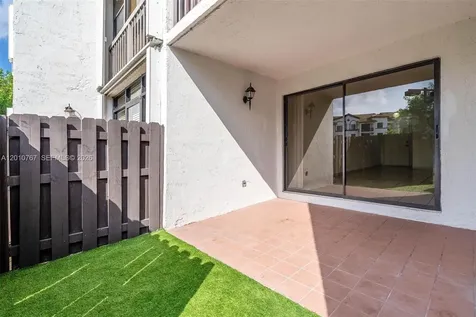 9431 Fontainebleau Boulevard Miami FL 33172