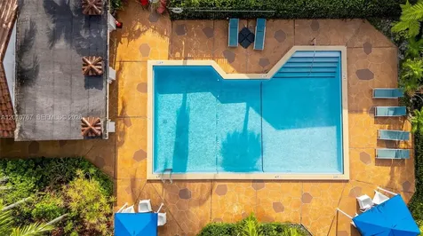 9431 Fontainebleau Boulevard Miami FL 33172