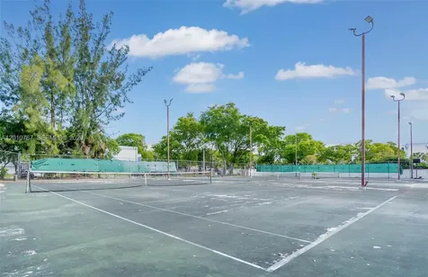 9431 Fontainebleau Boulevard Miami FL 33172