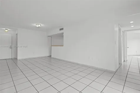 9431 Fontainebleau Boulevard Miami FL 33172