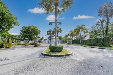9431 Fontainebleau Boulevard Miami FL 33172
