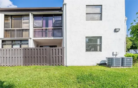 9431 Fontainebleau Boulevard Miami FL 33172