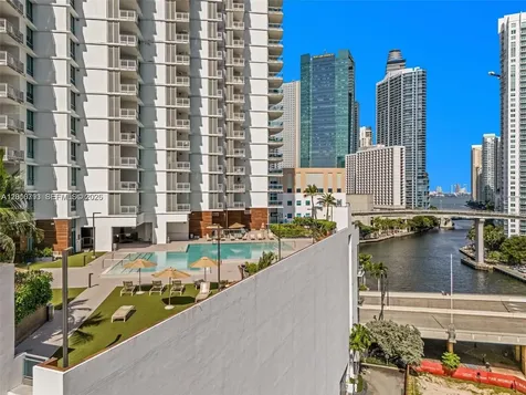350 S Miami Avenue Miami FL 33130