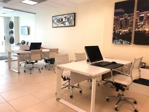 175 SW 7th Street Miami FL 33130