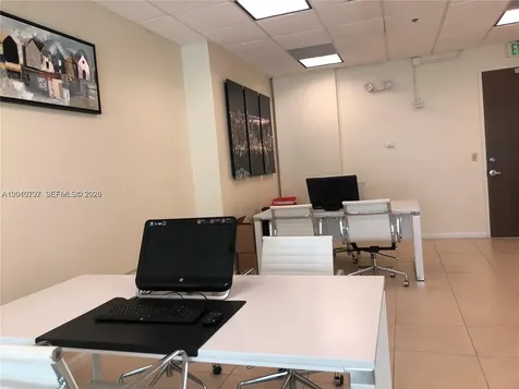 175 SW 7th Street Miami FL 33130