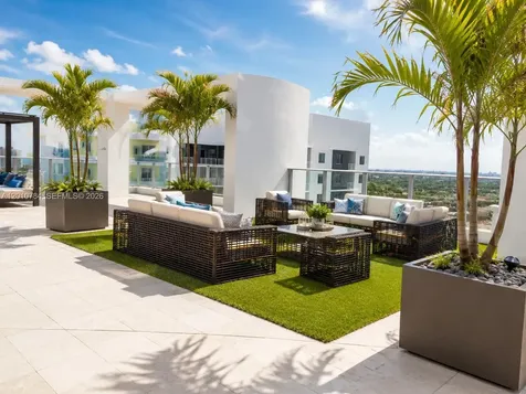 1010 SW 2nd Avenue Miami FL 33130