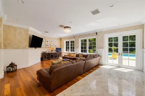 6905 SW 75th Avenue Miami FL 33143