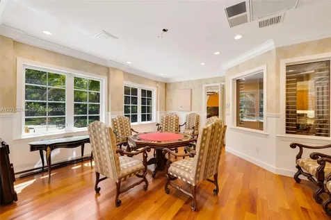 6905 SW 75th Avenue Miami FL 33143