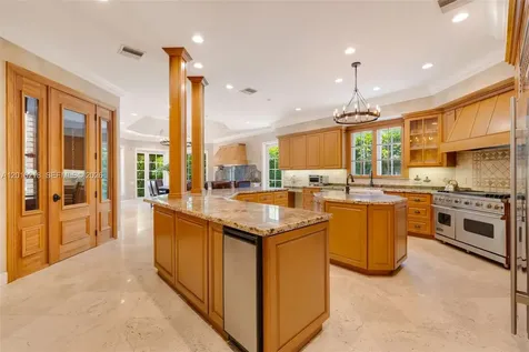 6905 SW 75th Avenue Miami FL 33143