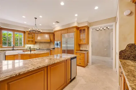 6905 SW 75th Avenue Miami FL 33143