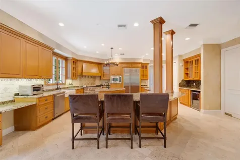 6905 SW 75th Avenue Miami FL 33143
