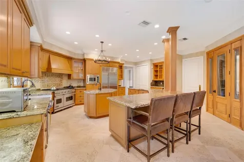 6905 SW 75th Avenue Miami FL 33143