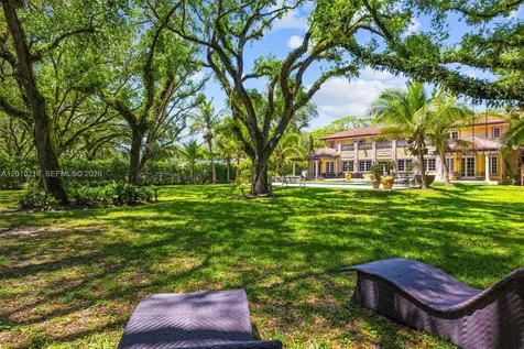 6905 SW 75th Avenue Miami FL 33143