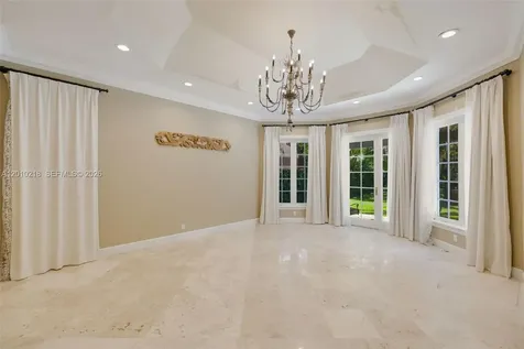 6905 SW 75th Avenue Miami FL 33143