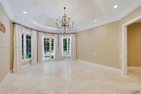 6905 SW 75th Avenue Miami FL 33143