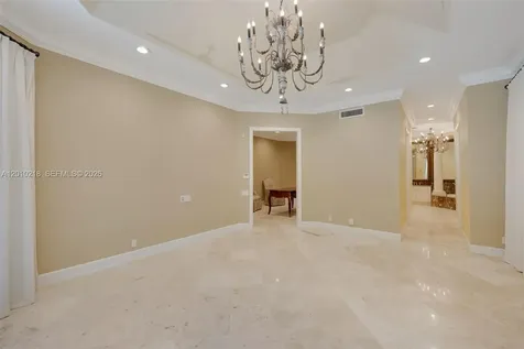 6905 SW 75th Avenue Miami FL 33143