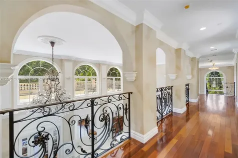 6905 SW 75th Avenue Miami FL 33143