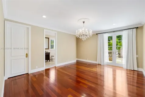 6905 SW 75th Avenue Miami FL 33143