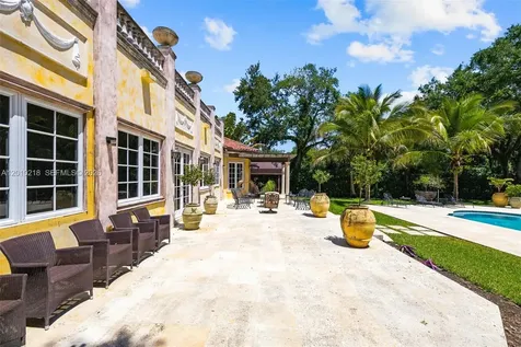 6905 SW 75th Avenue Miami FL 33143